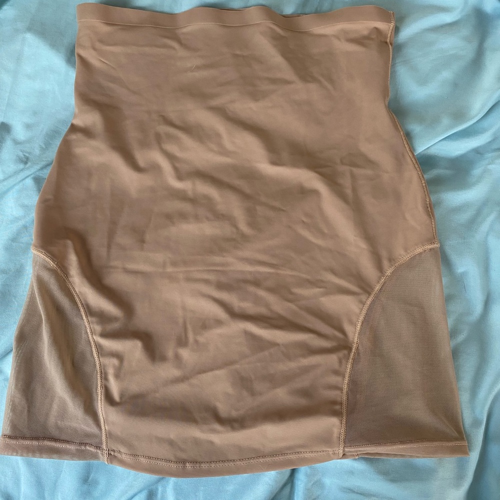 Nude slip